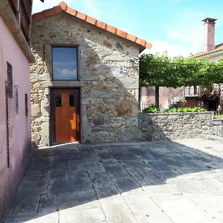 בית נופש Quintinha De Santiago אוליביירה דה אזמיס